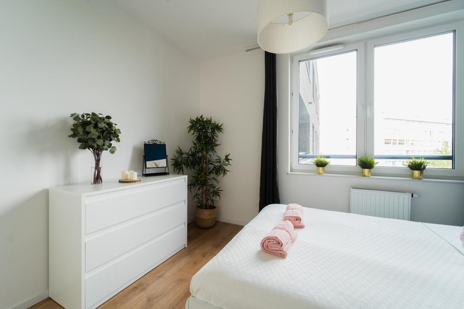 Nice Apartment - Near Sky Tower - Private Parking Вроцлав Экстерьер фото